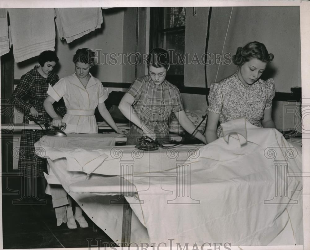 1937 Press Photo Day in Life of Blackburn Co-Ed Marjorie Working School Laundry - Historic Images