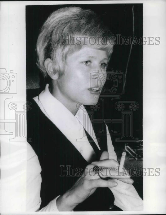 1970 Press Photo Raya Kiselnikova Says Soviet Embassy is Espionage Center - Historic Images