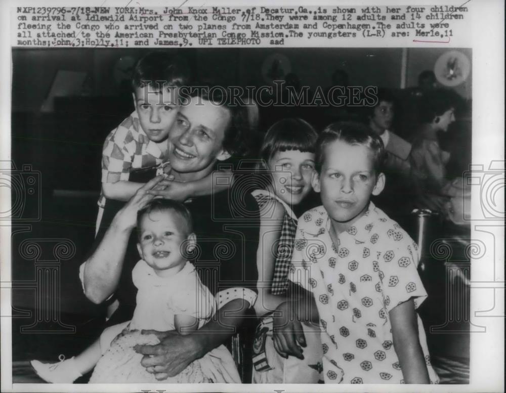 1960 Press Photo John Knox Miller Decatur Georgia Idlewild Airport - Historic Images