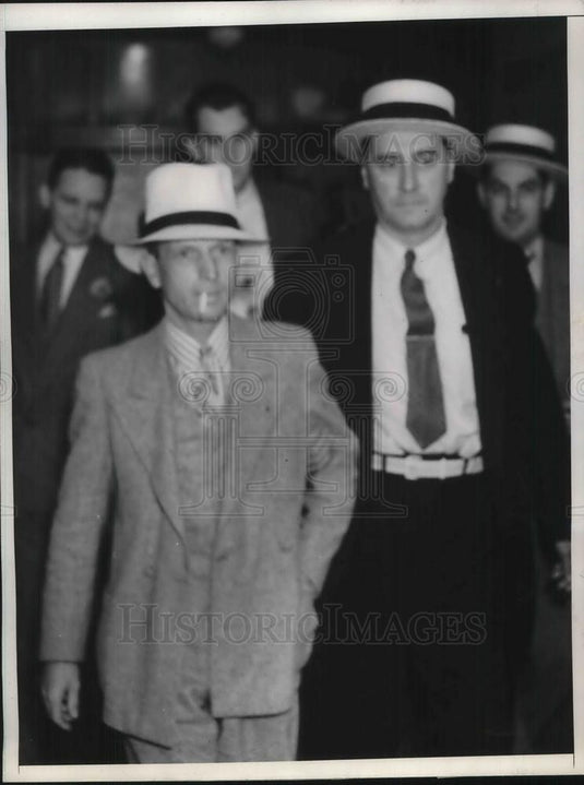 1937 Press Photo Haskell Wright & Lt. Leroy Sanderson Inglewood Girls Case - Historic Images