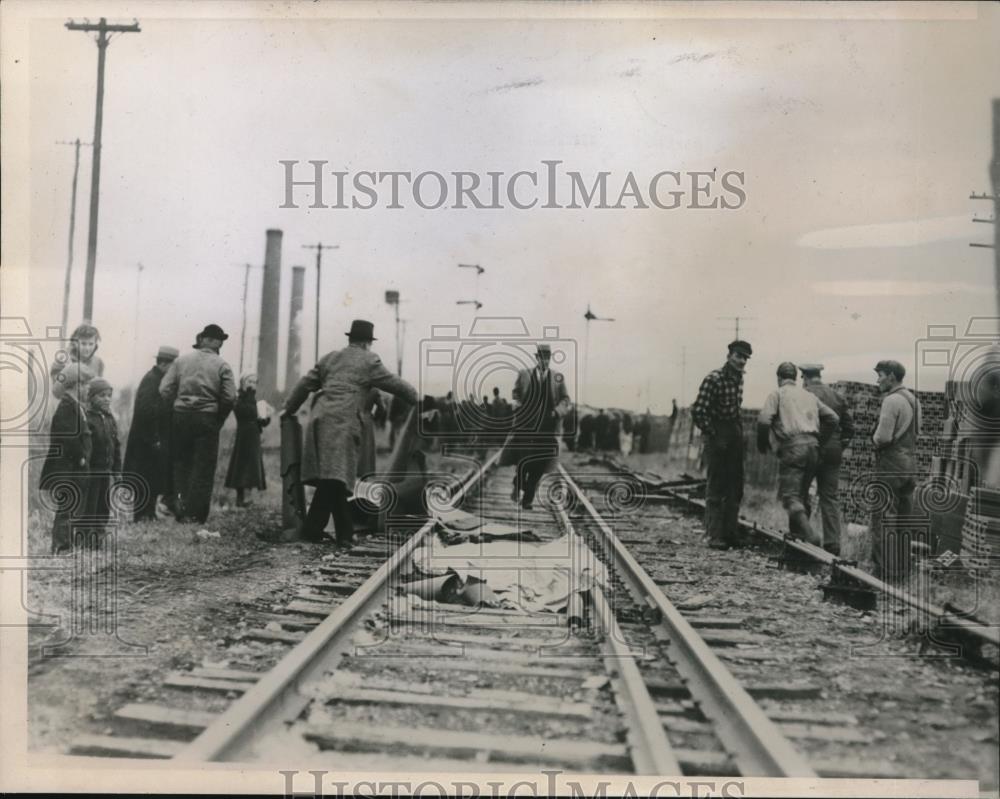 1937 Press Photo Rock Island Line Streamliner &quot;Rocket&quot; Hits School Bus 9 Killed - Historic Images