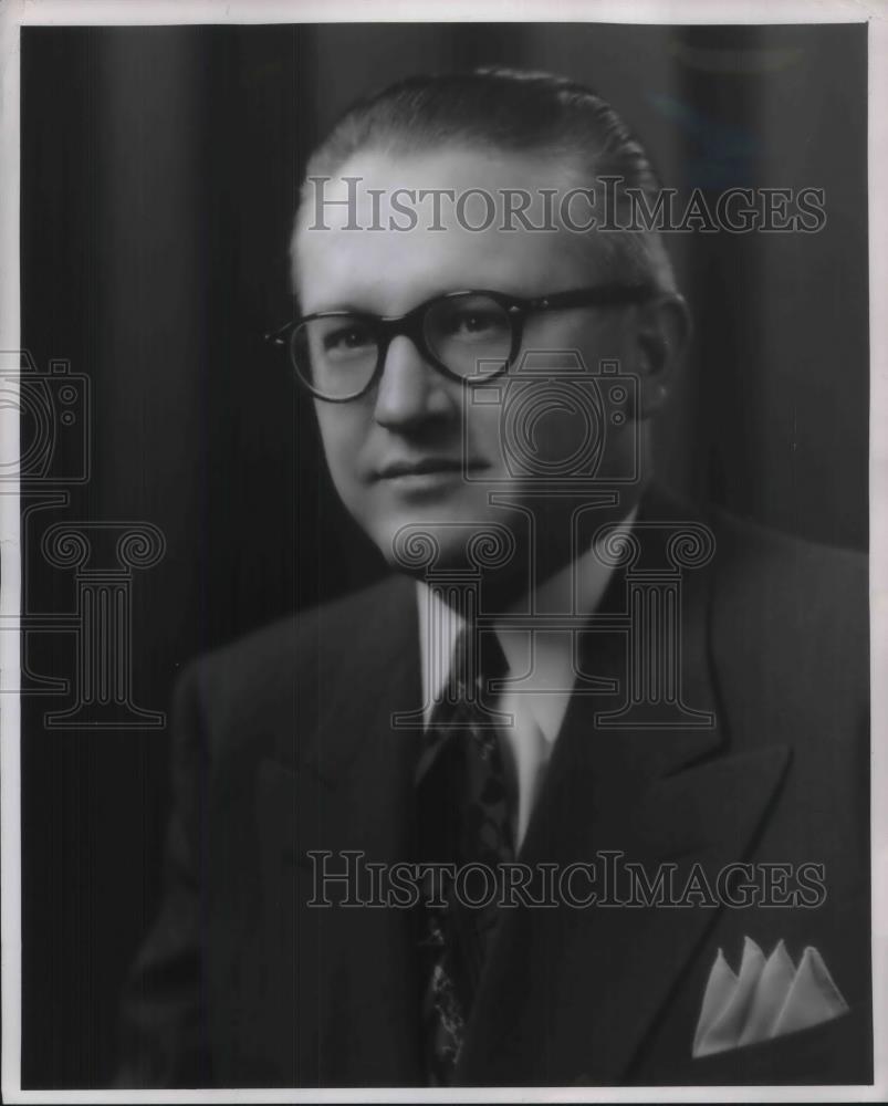 1955 Press Photo Ralph C. Moffitt, Asst. Vice Pres. of U.S. Steel Corporation - Historic Images