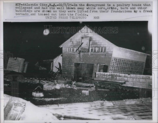 1958 Press Photo poultry house damaged by tornado near Atlantic City, NJ - Historic Images