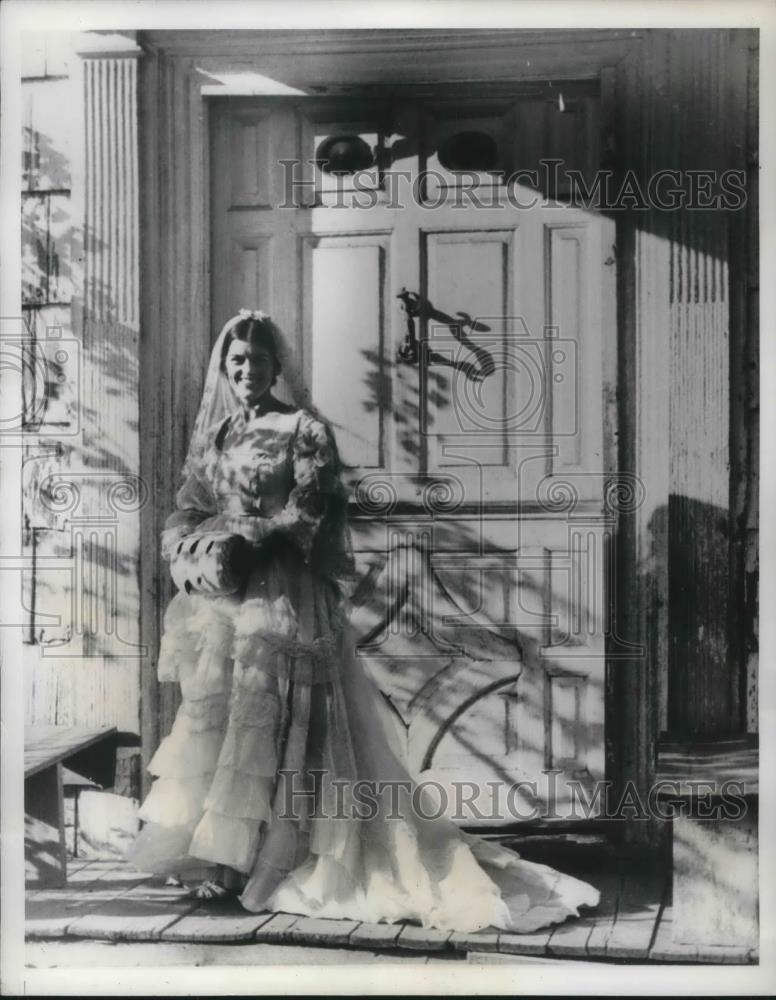 1934 Press Photo Mrs. Ernest W. Mandeville Dressed for Benefit Dance - Historic Images