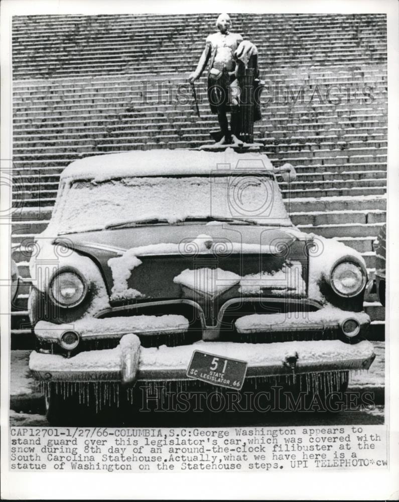 1960 Press Photo Statue of George Washington at South Carolina Statehouse - Historic Images