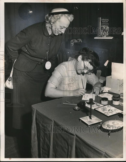 1954 Press Photo Press Do it yourself Photo and Hobby show - Historic Images