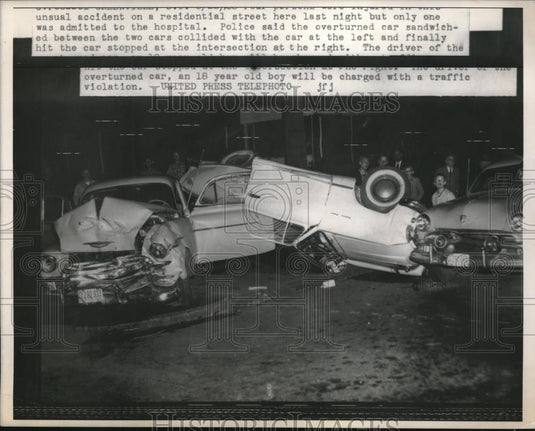 1959 Press Photo Auto Accident in Residential Street - Historic Images