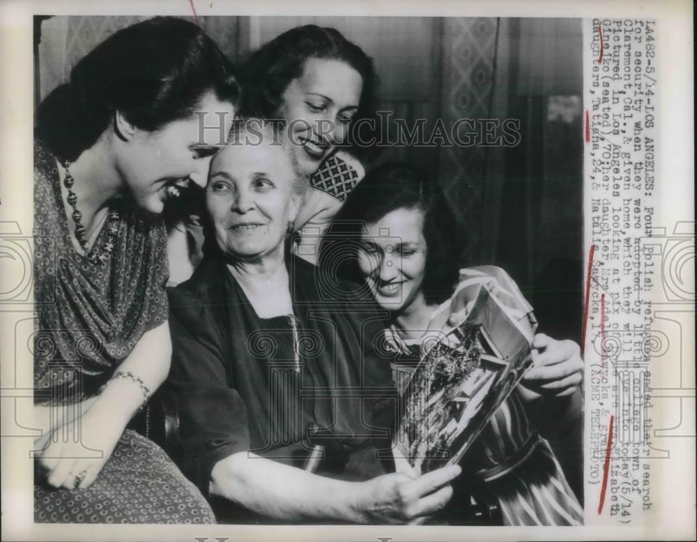 1948 Press Photo LA, Calif. Polish refugees Mrs Ginelko,Mrs A Sawycks & kids - Historic Images