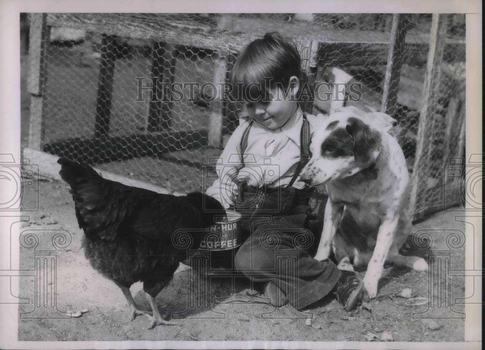 1938 Press Photo Bobs Watson of Boys Town Plays With His Pets - Historic Images