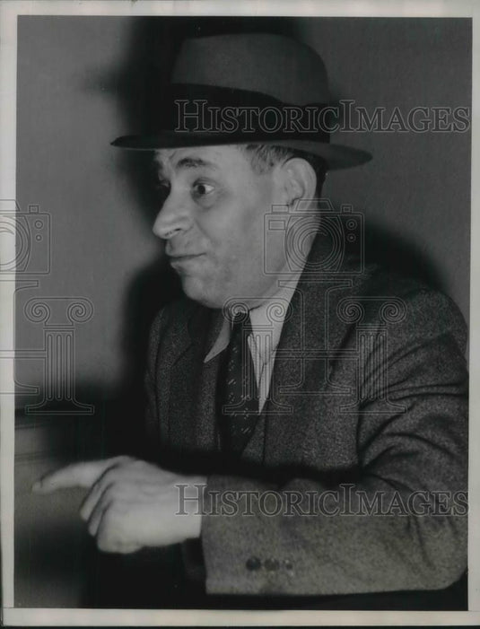 1936 Press Photo Hyman Corwitz, arrested for setting wolf traps in San Fran. - Historic Images