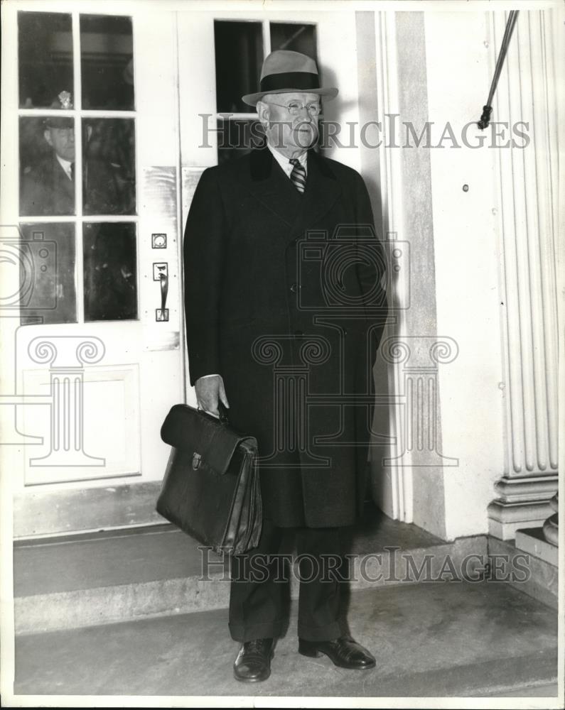 1937 Press Photo Secretary of Interior Harold Ickes leaving White House - Historic Images