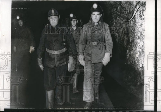 1959 Press Photo Degytarsk, Russia coal miners in a mine - Historic Images