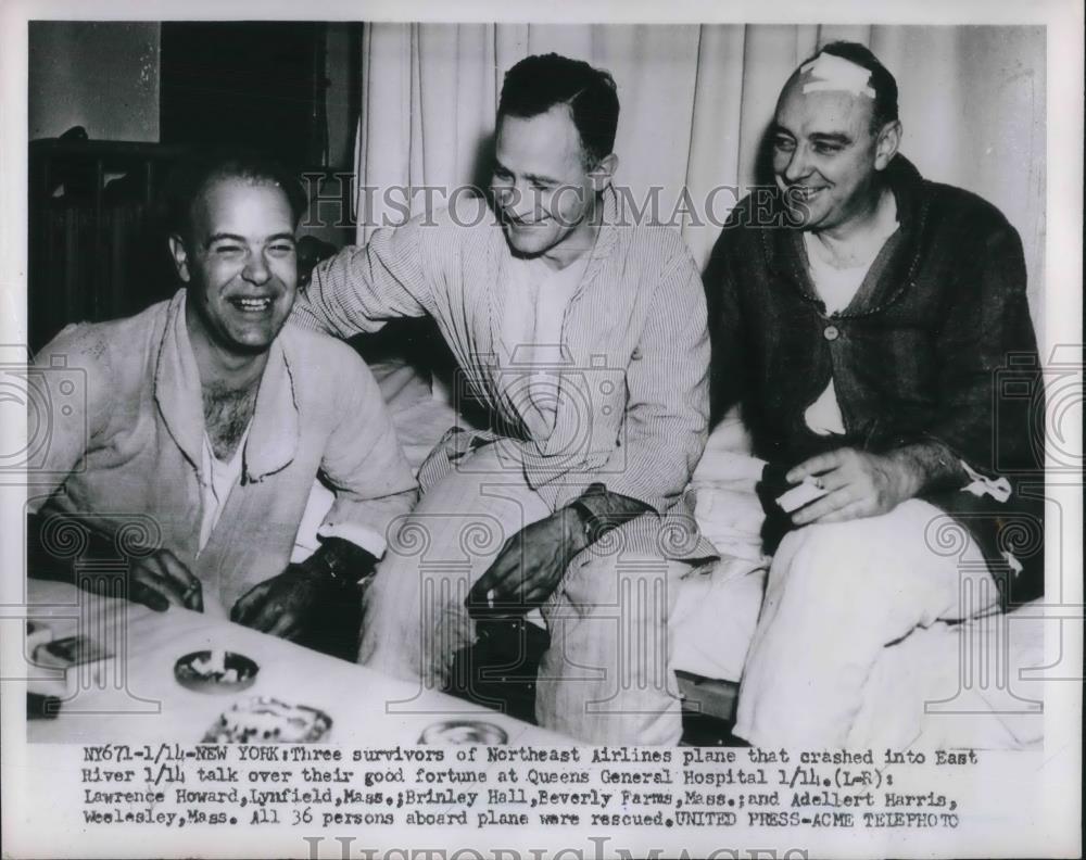 1952 Press Photo Plane Crash Survivors Recover At Queens General Hospital - Historic Images