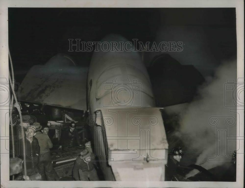 1941 Press Photo Fire Aboard British Freighter Black Heron In New York - Historic Images