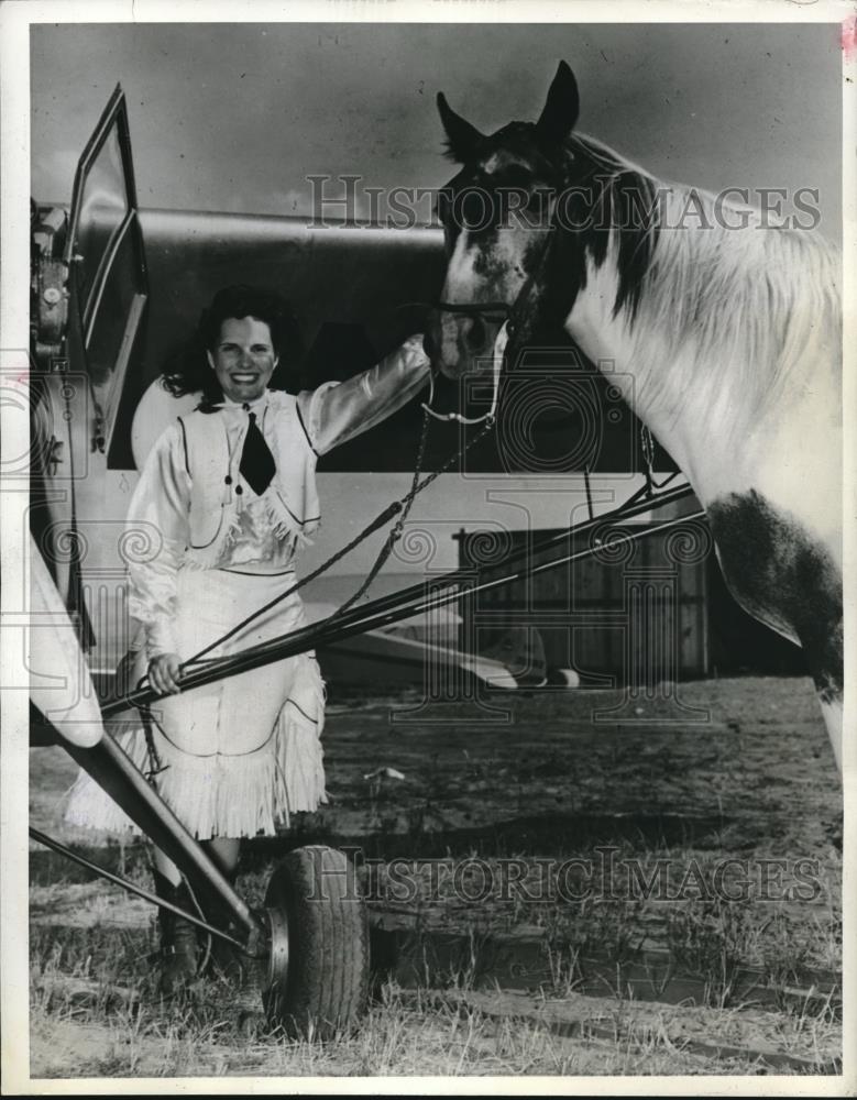 1941 Press Photo Maxine McCurdy Queen of Pendleton Round Up in Oregon - Historic Images