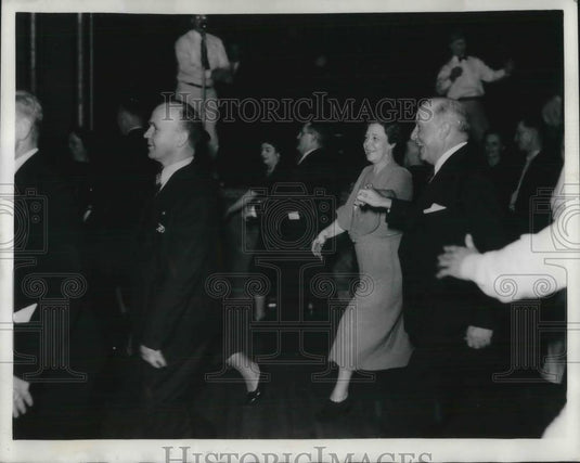 1938 Press Photo U.P. Old Timers' Club No. 3 in Omaha - neb77545 - Historic Images