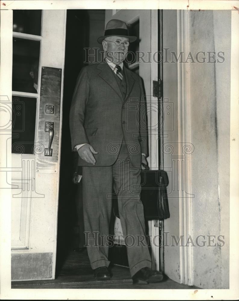 1936 Press Photo Secy. of Interior Harold Ickes leaving White House Conference - Historic Images