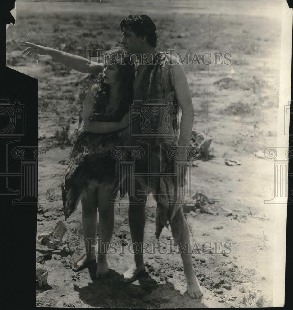 1923 Press Photo Man and woman - Historic Images