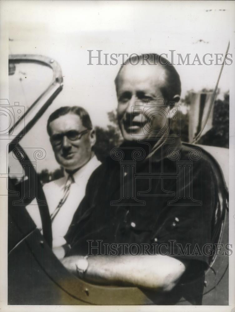 1938 Press Photo Capt. G.L.T. Eyeston and Ab Jenkins, Race Car Drivers Crusing - Historic Images