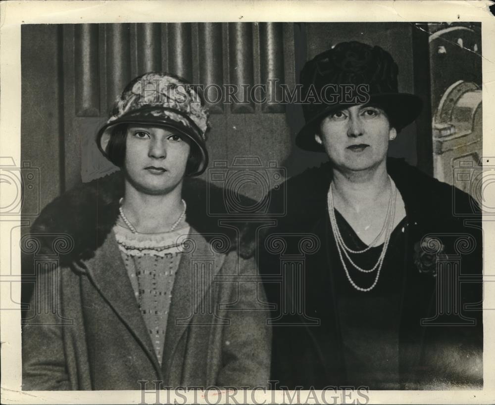 1929 Press Photo Mrs Arthur Hyde and daughter - Historic Images