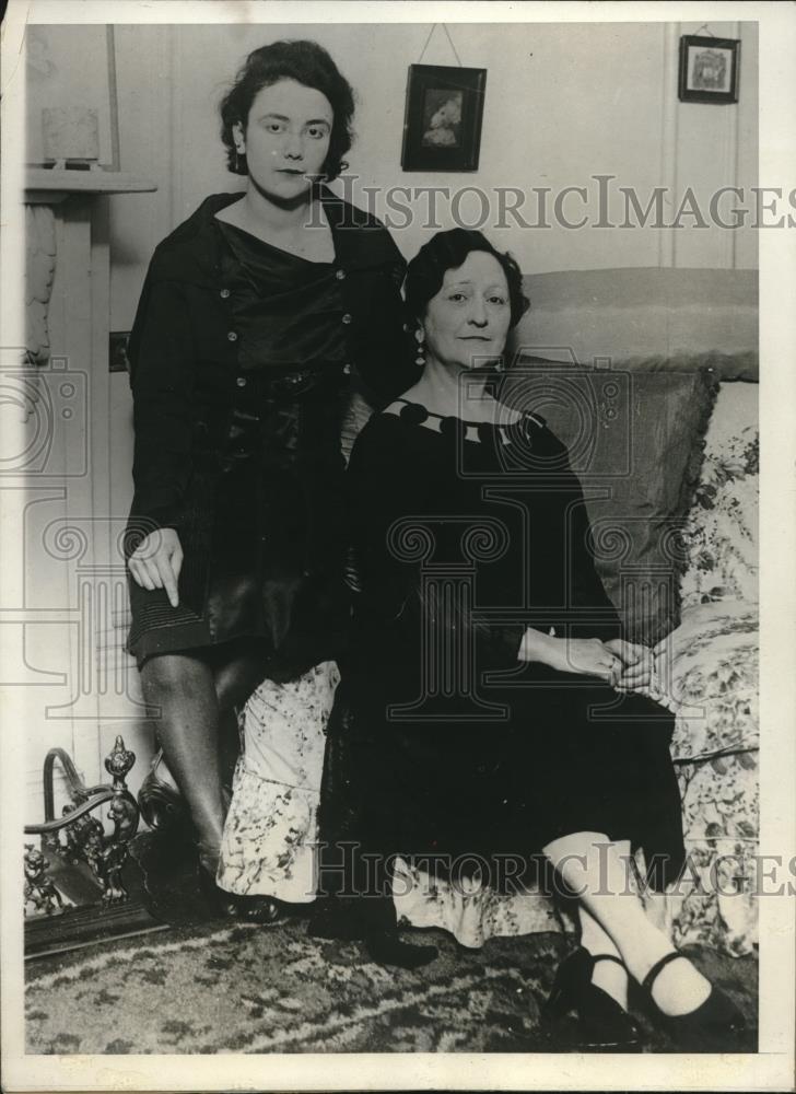 1931 Press Photo Mrs Annie Elizabeth Bird Mr. Thomas Brooks, and daughter - Historic Images