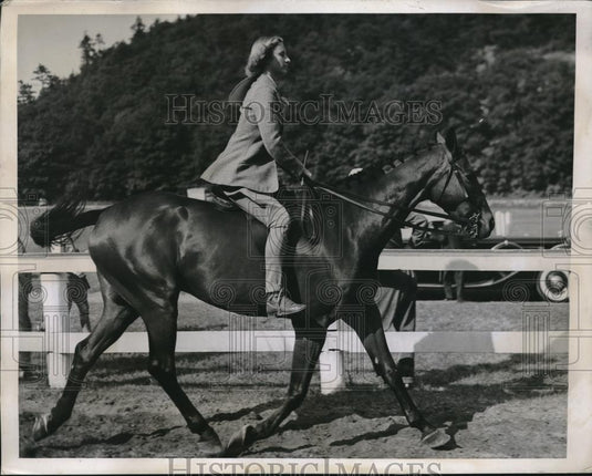1937 Press Photo Miss Marion Colt winner Horsemanship Class Horse Show - Historic Images