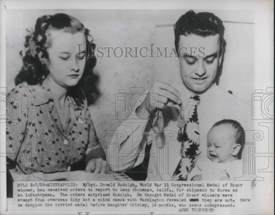 1951 Press Photo Minneapolis, M/Sgt Don Rudolph, Medal of Honor winner & family - Historic Images