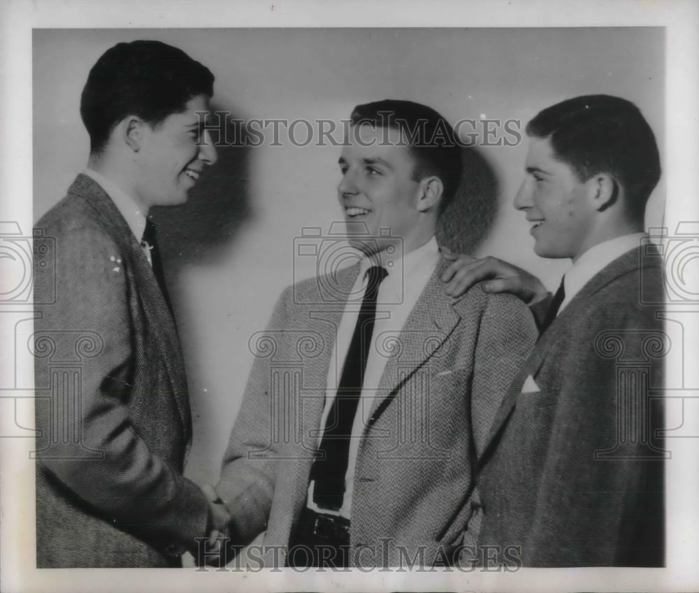 1946 Press Photo David &amp; Peter Gimbel and Friend Munson Baldwin Enlist - Historic Images