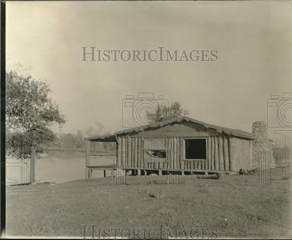 1919 Press Photo Building Made of Logs on Water in Mooseheart, Illinois - Historic Images