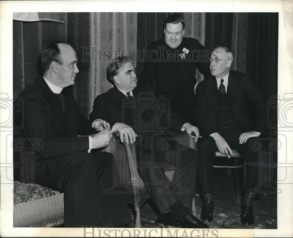 1943 Press Photo Dean Richard McKean,John L. Lewis,F. Eugene Gallery - Historic Images