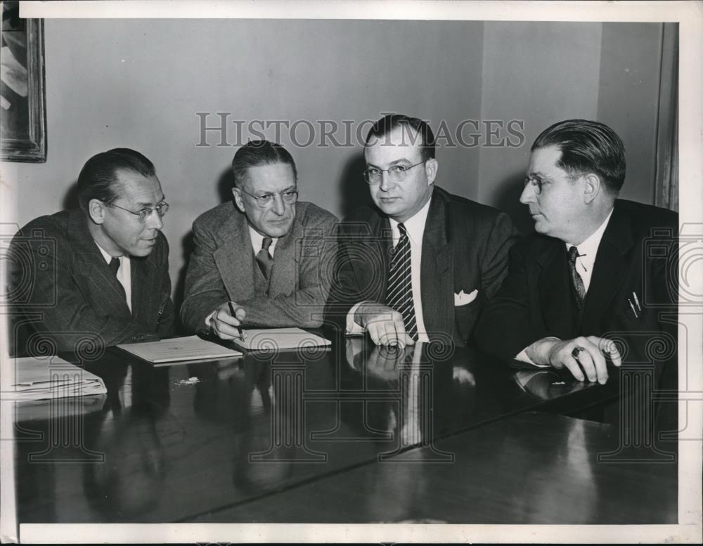 1948 Press Photo Conferences continue in attempt to prevent phone strike - Historic Images