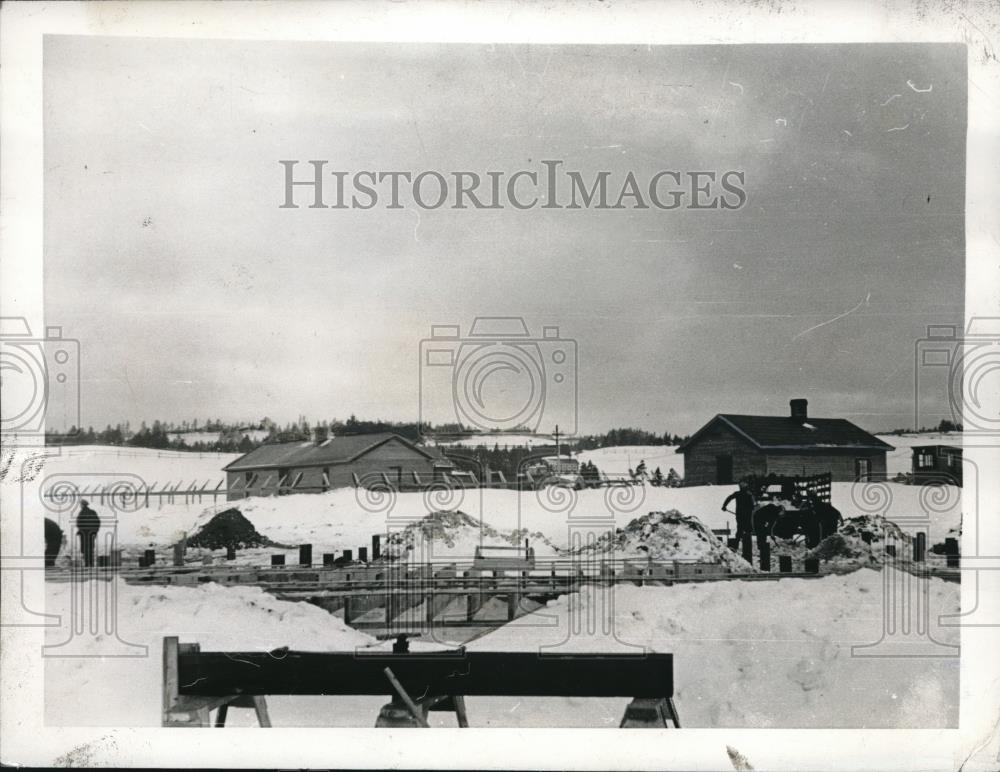 1941 Press Photo Construction at Uidi Vidi for German prison barracks - Historic Images