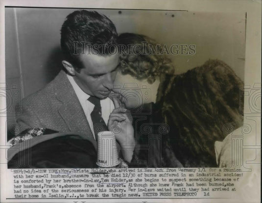 1956 Press Photo NYC, Mrs Christie Holder & brother in law Tom Holder - Historic Images