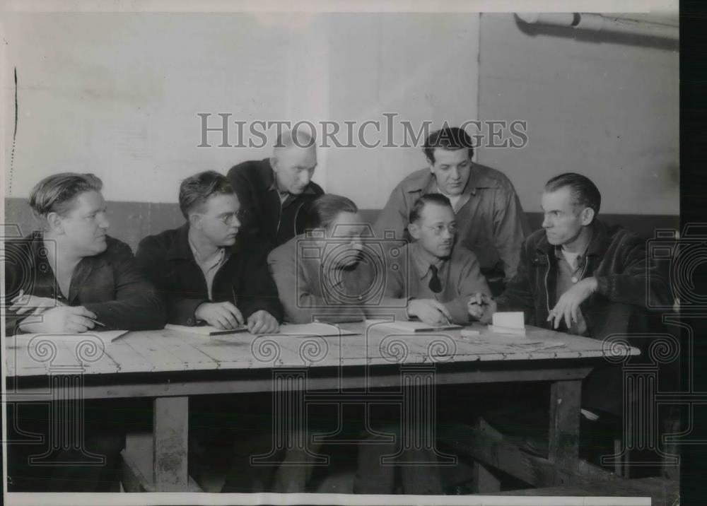 1937 Press Photo Flint, Mich, union leaders, Harris,Green,Van Etten,Moore - Historic Images