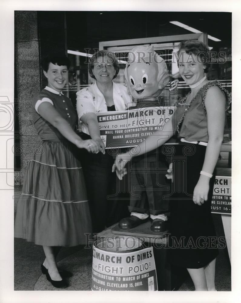 1954 Press Photo Grace Martin &amp; other Cleveland, Ohio girls for March of Dimes - Historic Images