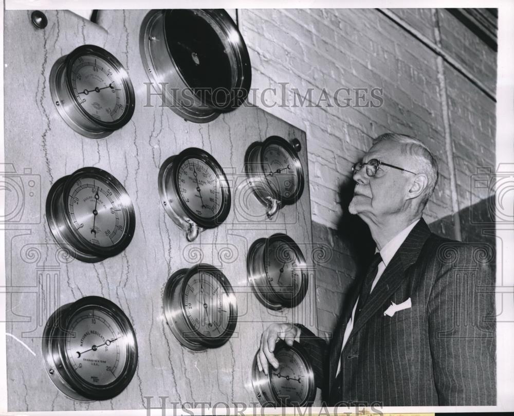 1955 Press Photo Chicago, Engineer Lies with gauges for a HS - Historic Images