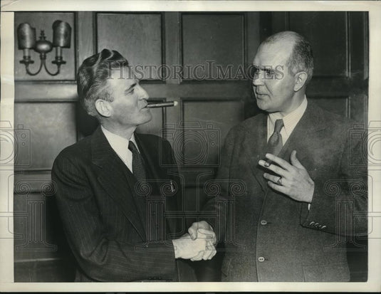 1936 Press Photo Charles Gridley gets congrats from George Stimpson, Press Club - Historic Images