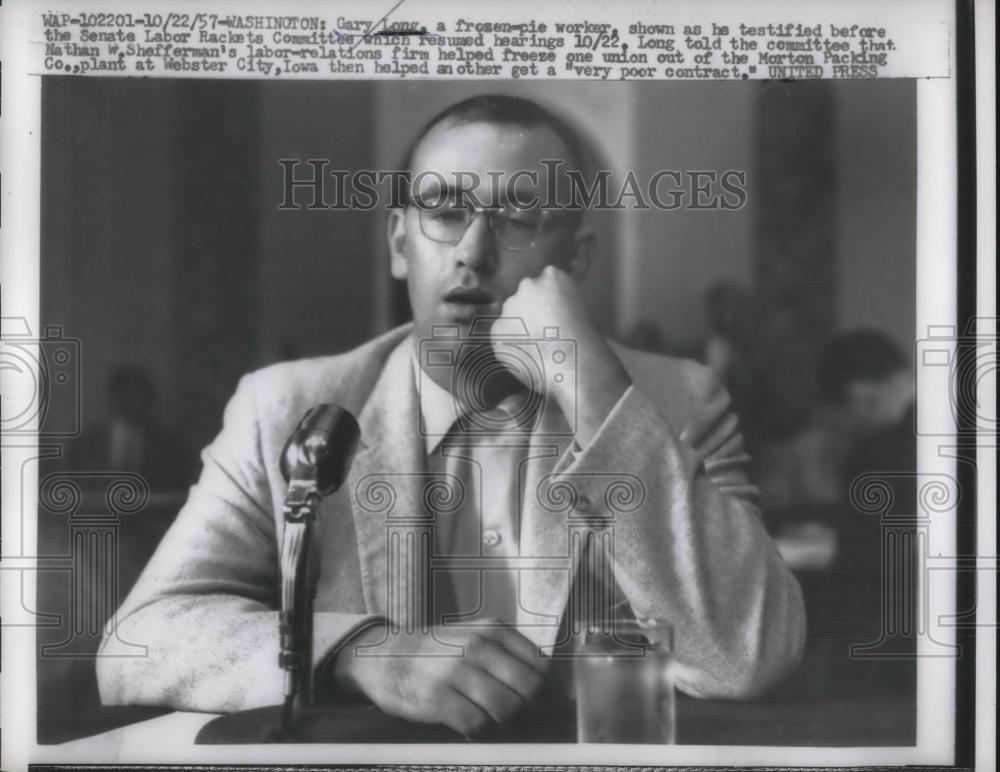 1957 Press Photo Wash.D.C. Gary Long, at Senate Labor Rackets Comm. - Historic Images