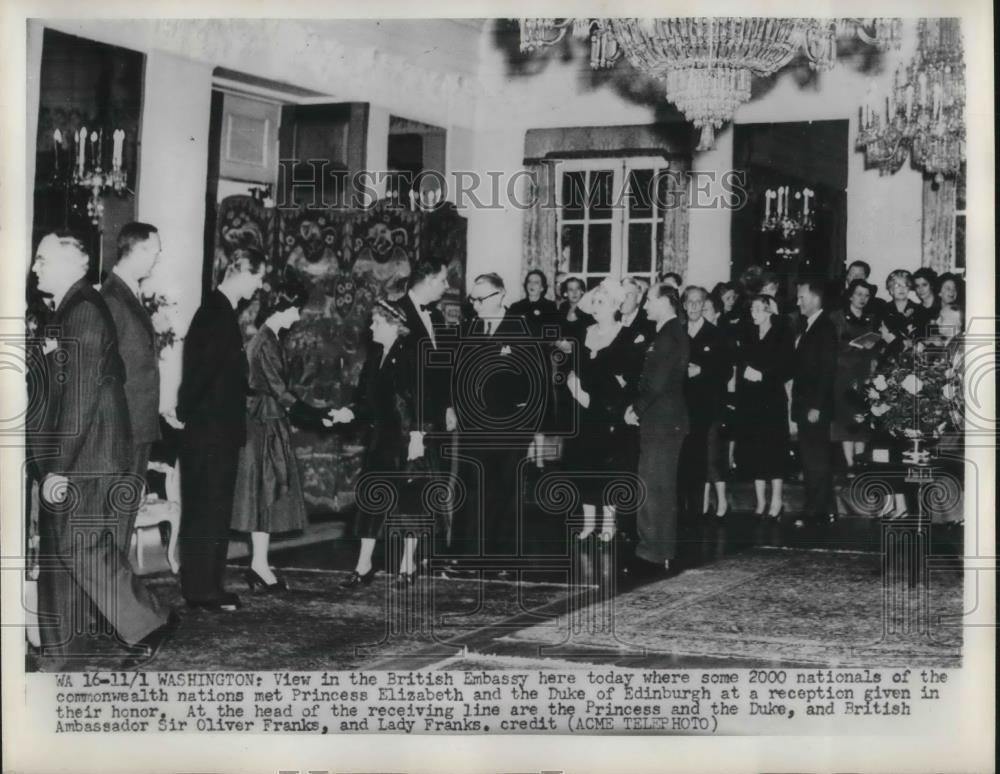 1951 Press Photo 2000 Nationals Visit British Embassy Royal Couple Visiting - Historic Images