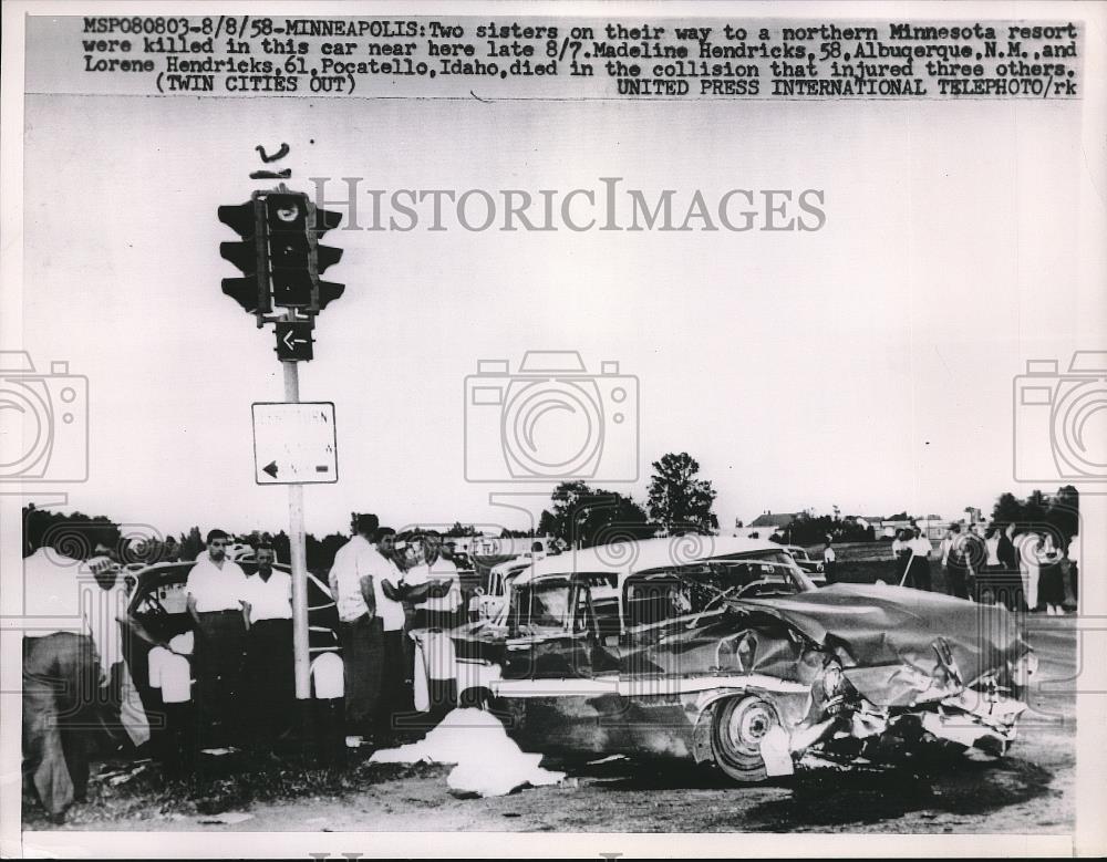 1958 Press Photo 2 Sisters were killed in this car near Minneapolis, MN - Historic Images