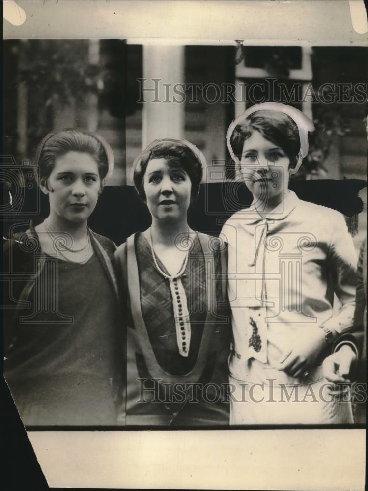 1925 Press Photo Olive Roberts Barton and daughters Mary and Virginia - Historic Images