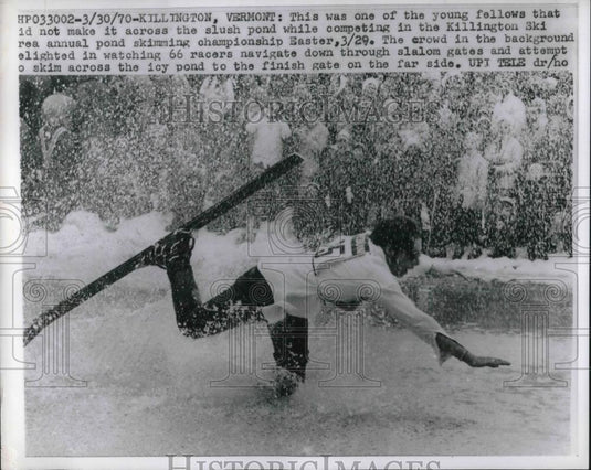 1970 Press Photo Man Competes In Kinnington Pond Skimming Championship - Historic Images