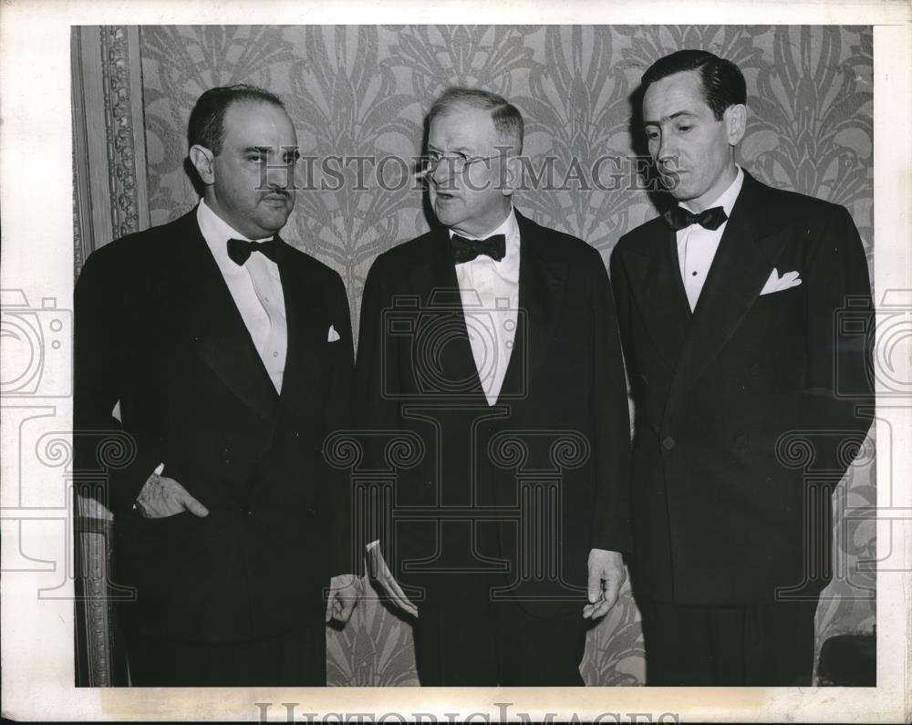 1943 Press Photo Dr R de la Colina of Mexico, Interior Sec H Ickes, Dr RG Hill - Historic Images