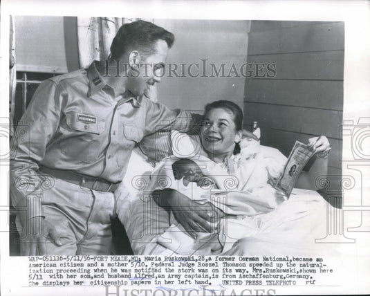 1956 Press Photo Ft Meade,Md Maria Ruskowski ex German now US citizen & mom - Historic Images