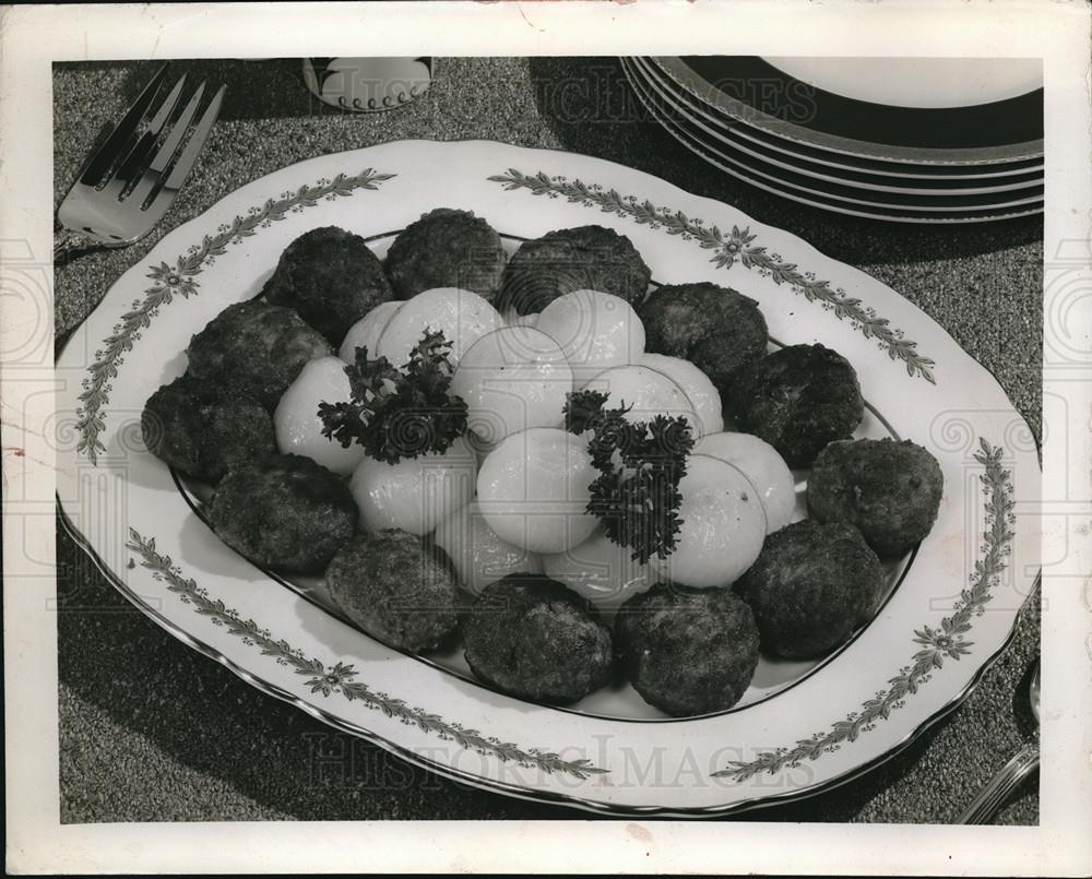 1950 Press Photo Frikadellar, Danish Meat Balls With Pork - Historic Images