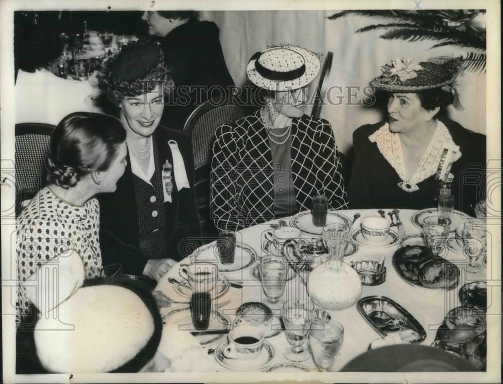 1940 Press Photo Chicago, Ill Democratic Natl Convention, Mrs Ickes,Mrs Jackson - Historic Images