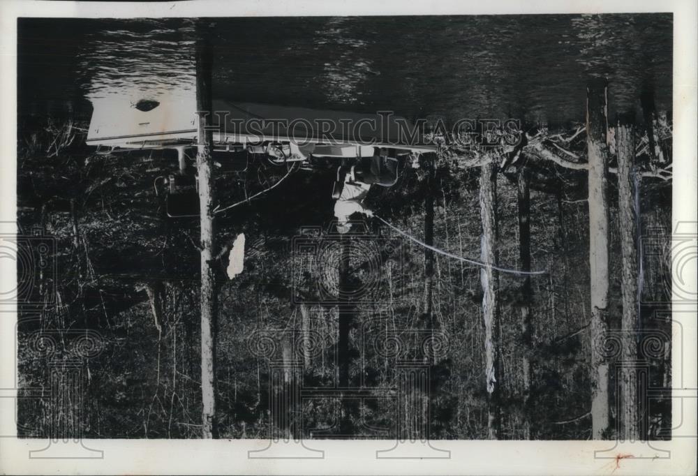 Press Photo Bass Boat Powered by Jet Engine Travels at 52 MPH - neb84807 - Historic Images