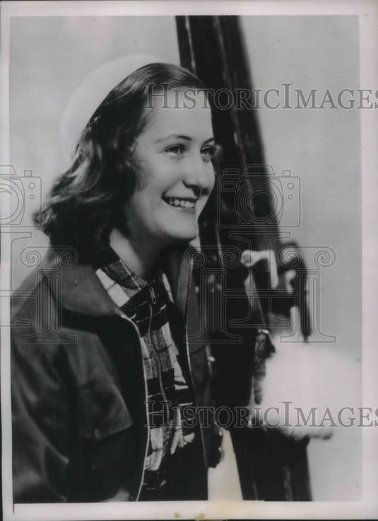 1937 Press Photo Patsy O'Connor chosen Queen of Banff Winter Carnival in Alberta - Historic Images