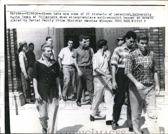 1960 Press Photo 17 Students pf Parochial University Sante Temas of Villanueva - Historic Images