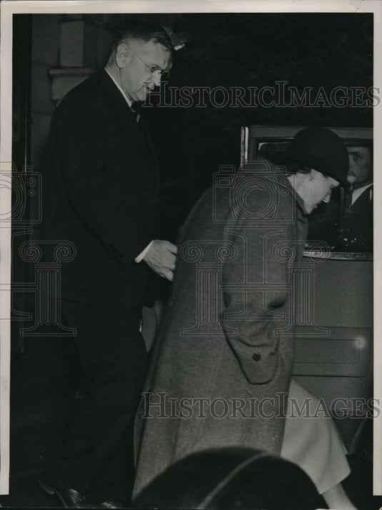 1936 Press Photo Sec of Interior Harold Ickes attends son Wilmarth Ickes funeral - Historic Images